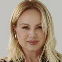 Eliana Meztelen