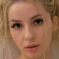Elibee Meztelen