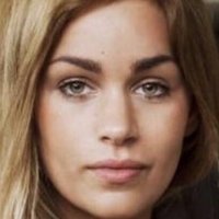Elisa Bachir Bey Meztelen