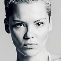 Elisabeth Ehrlich Meztelen