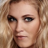 Eliza Taylor-Cotter Meztelen