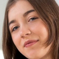 Eliza Thorn Meztelen