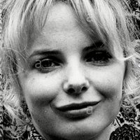 Elizabeth Knight Meztelen