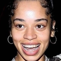Ella Mai Meztelen