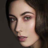 Elle Beth Meztelen