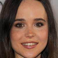 Ellen Page Meztelen