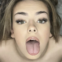 Ells_ann Meztelen