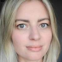 Elyse Willems Meztelen