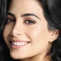 Emeraude Toubia Meztelen