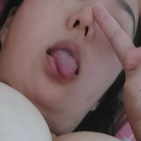 Emilia B Meztelen