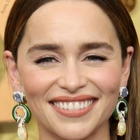 Emilia Clarke Fake Meztelen