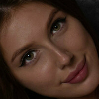 emiliaofficial Meztelen