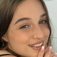 emiluchkaa Meztelen