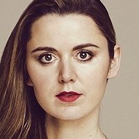 Emily Bevan Meztelen