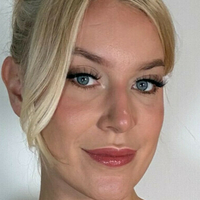 Emily Brooke Meztelen