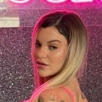 Emily Fernandes Meztelen