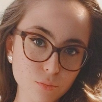 Emily Hill Meztelen