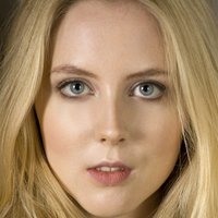 Emily McDonnell Meztelen