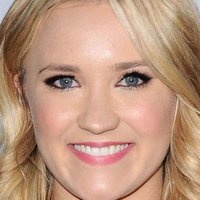 Emily Osment Meztelen