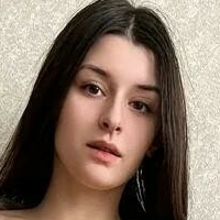 Emily Petitegrl Meztelen