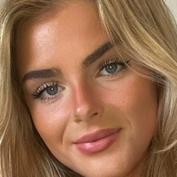 Emily Pool Meztelen