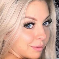 emilyysky Meztelen