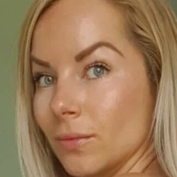 Emma May Meztelen
