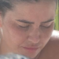 Emma Milton Meztelen