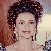 Emma Samms Meztelen
