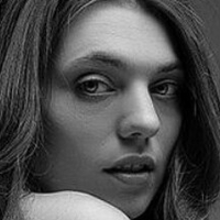 Emma Starmore Smith Meztelen