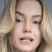 Emma Svenningson Meztelen