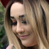Emma Meztelen