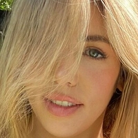Emmy Elliott Meztelen