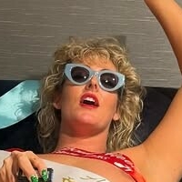 Emmy Legs Meztelen