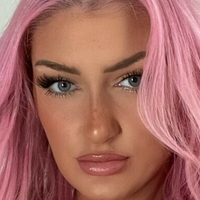 Emmybre Meztelen