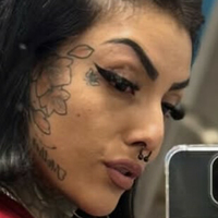 Emo_Manduh Meztelen