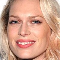 Erin Foster Meztelen