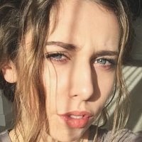 Erin Mae Meztelen