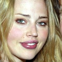 Estella Warren Meztelen