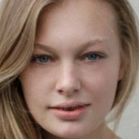 Esther Cronin Meztelen