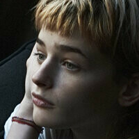 Esther-Rose McGregor Meztelen