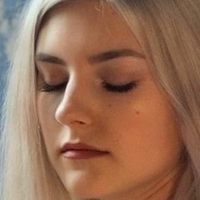Eva Elfie Meztelen
