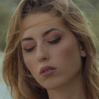 Eva Menta Meztelen