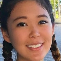 Extra Emily Meztelen