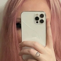 Faye Mikah Meztelen