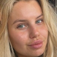 Felicia Aveklew Meztelen