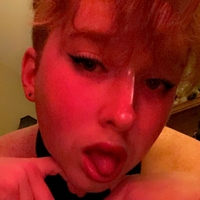 femboy707 Meztelen