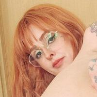 Flara Meztelen