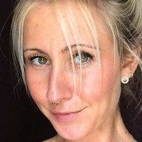 Fraujenna Meztelen