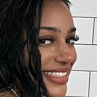 Freckles Meztelen